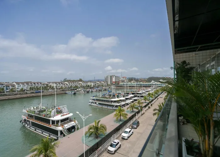 Coco Tuan Chau Hotel