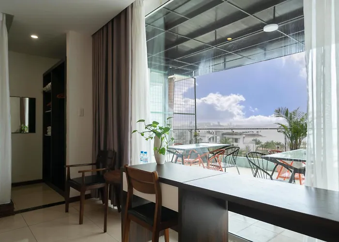 Coco Tuan Chau Hotel 2*